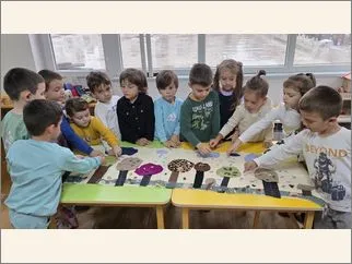 Есенска композиција од ткаенина 19 11 2025