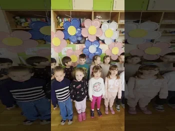 Рецитал посветен на сите жени на овој свет 09-03-2026 - слика 1